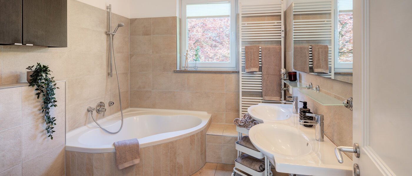 roof terrace apartment München Solln 01 1. bathroom 14396