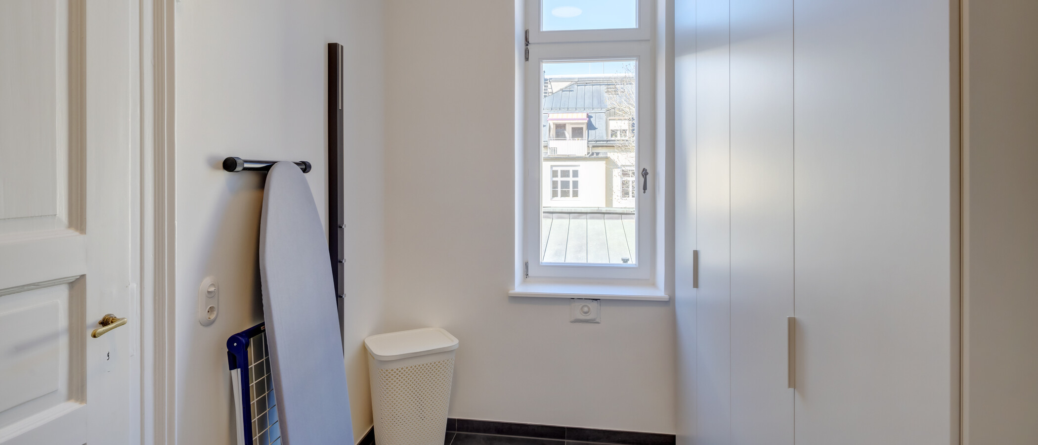 apartment München Schwabing-Nord (zw. Leopoldstraße & Englischen Garten) 02 utility room 14397