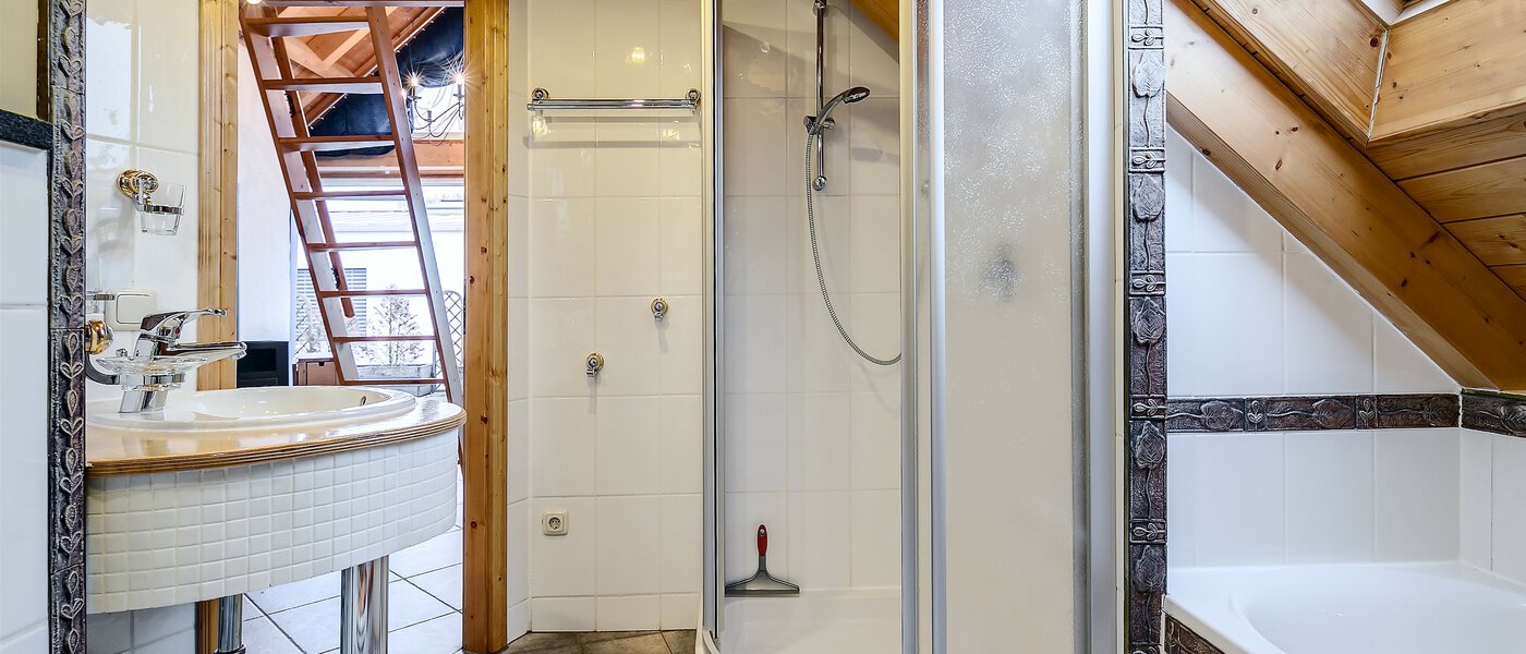 gallery apartment  Unterföhring 01 bathroom 1441