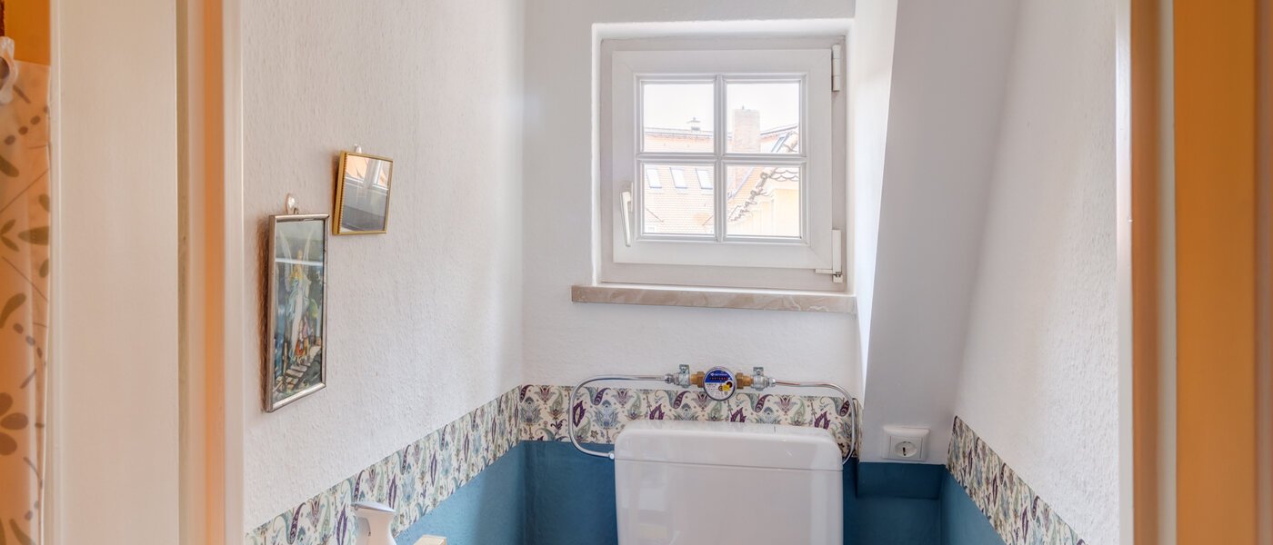 apartment München Thalkirchen 01 separate toilet 14429