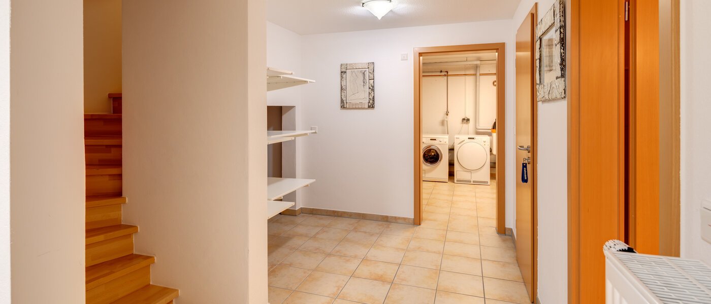 corner townhouse München Heimstetten 03 hall 14431