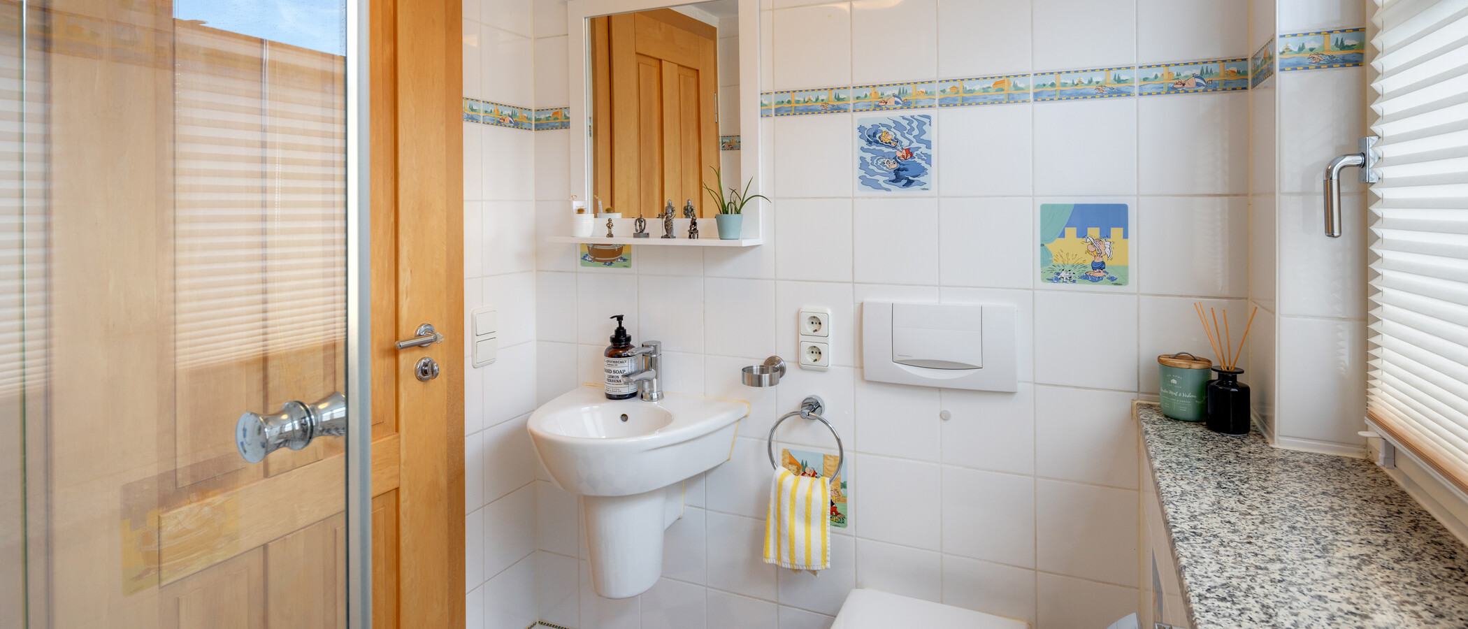 attic apartment München Waldperlach 03 2. bathroom 14432
