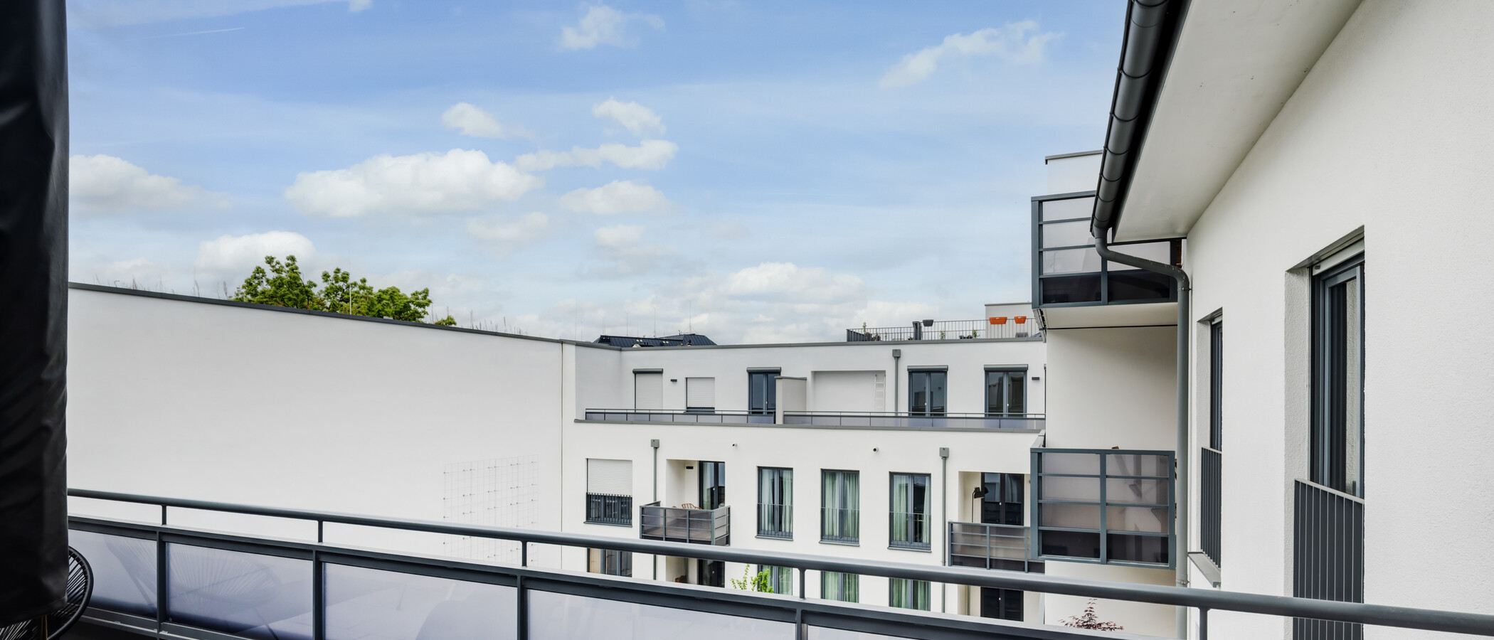 roof terrace apartment München Sendling-Westpark 01 view 14433