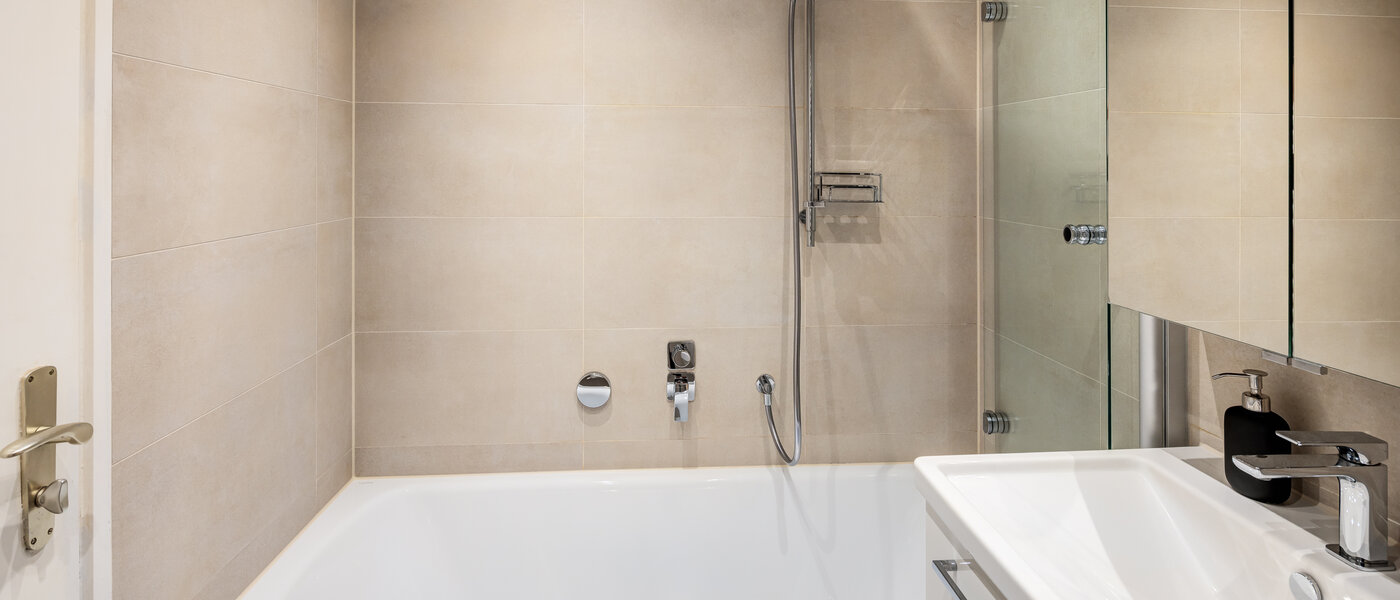 apartment München Freimann 03 bathroom 14434