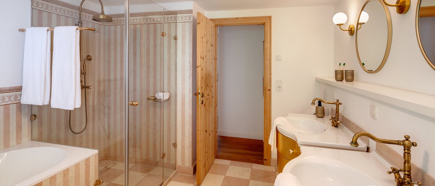 villa Bad Wiessee 03 1. bathroom 14436