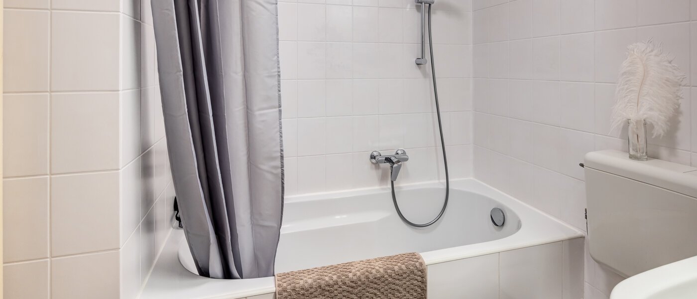 apartment München Johanneskirchen 01 bathroom 14442