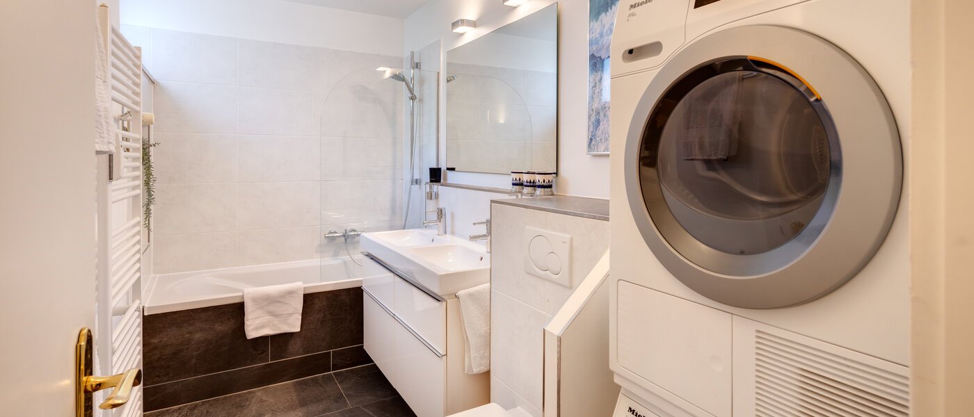 apartment München Menterschwaige 01 bathroom 14458