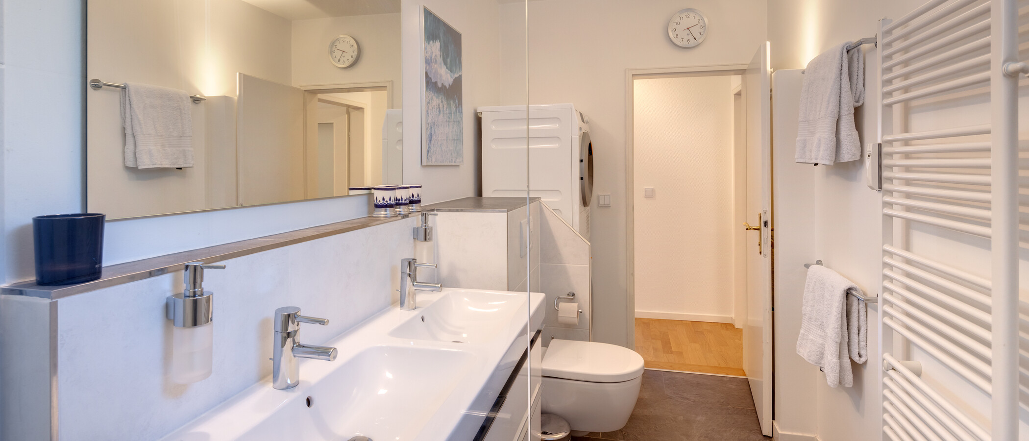 apartment München Menterschwaige 03 bathroom 14458