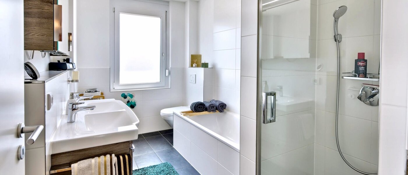 corner townhouse Karlsfeld 01 1. bathroom 14478