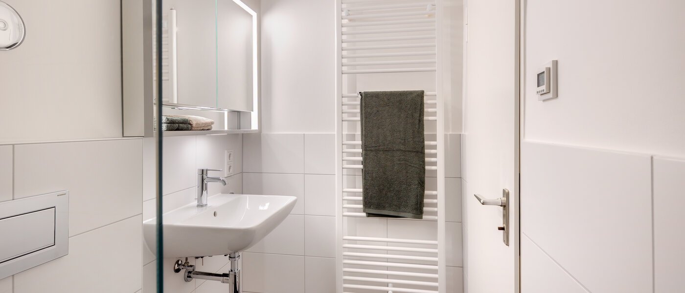 apartment München Schwabing 02 bathroom 14493