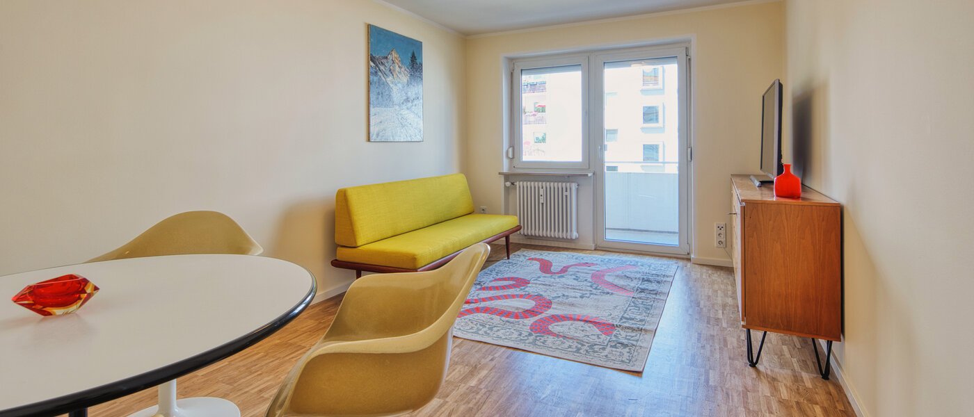 apartment München Schwabing 02 living area 14493