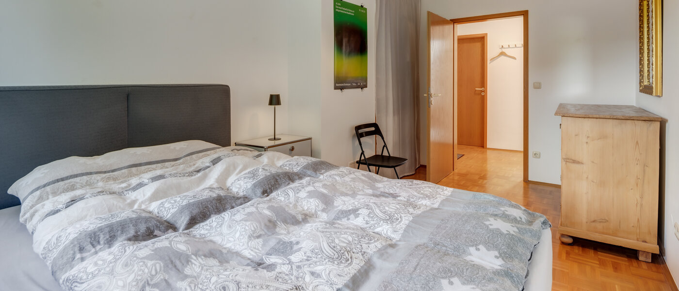 attic apartment München Harlaching 03 bedroom 14501