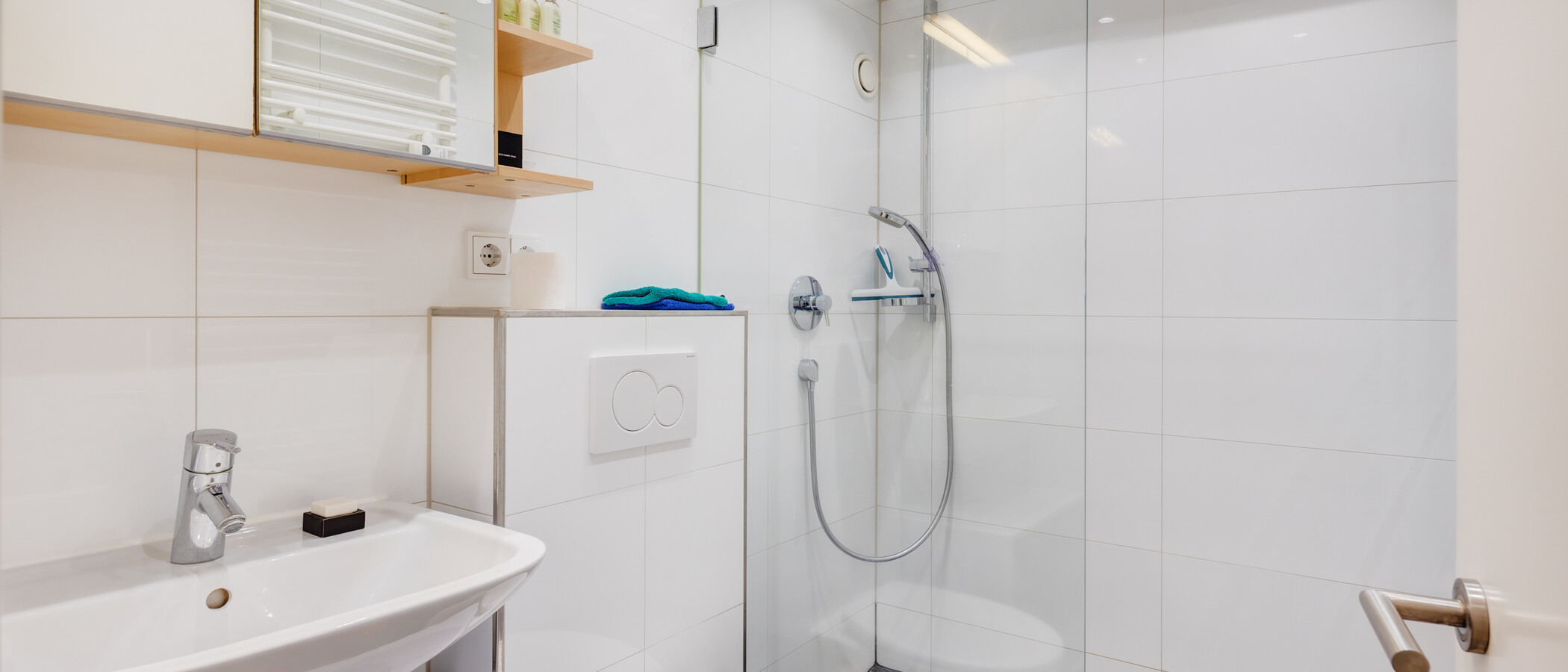 apartment München Maxvorstadt 01 bathroom 14504