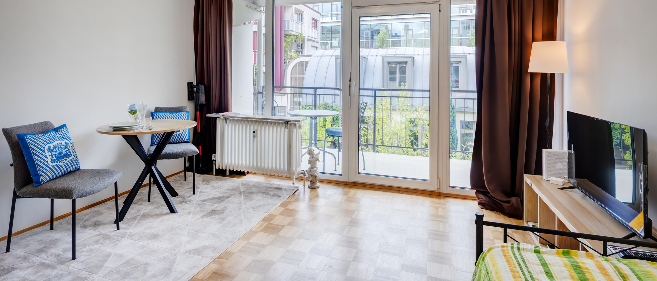 apartment München Maxvorstadt 01 living area 14504