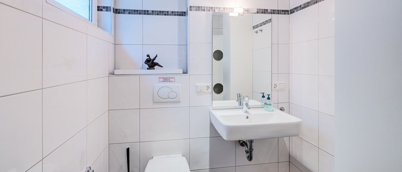 semi-detached house Wörthsee 01 2. bathroom 14511