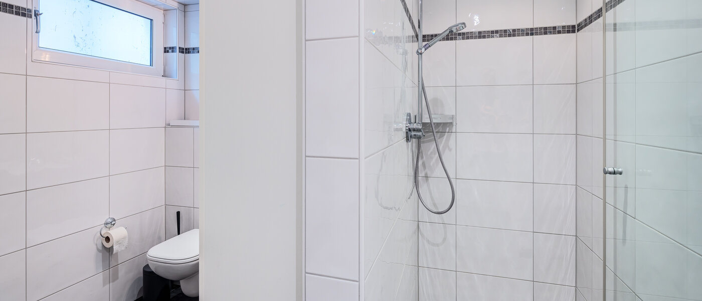 semi-detached house Wörthsee 02 2. bathroom 14511