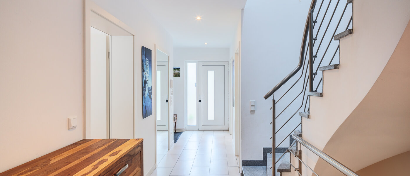 semi-detached house Wörthsee 02 hall 14511