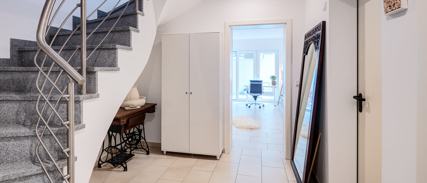 semi-detached house Wörthsee 07 hall 14511