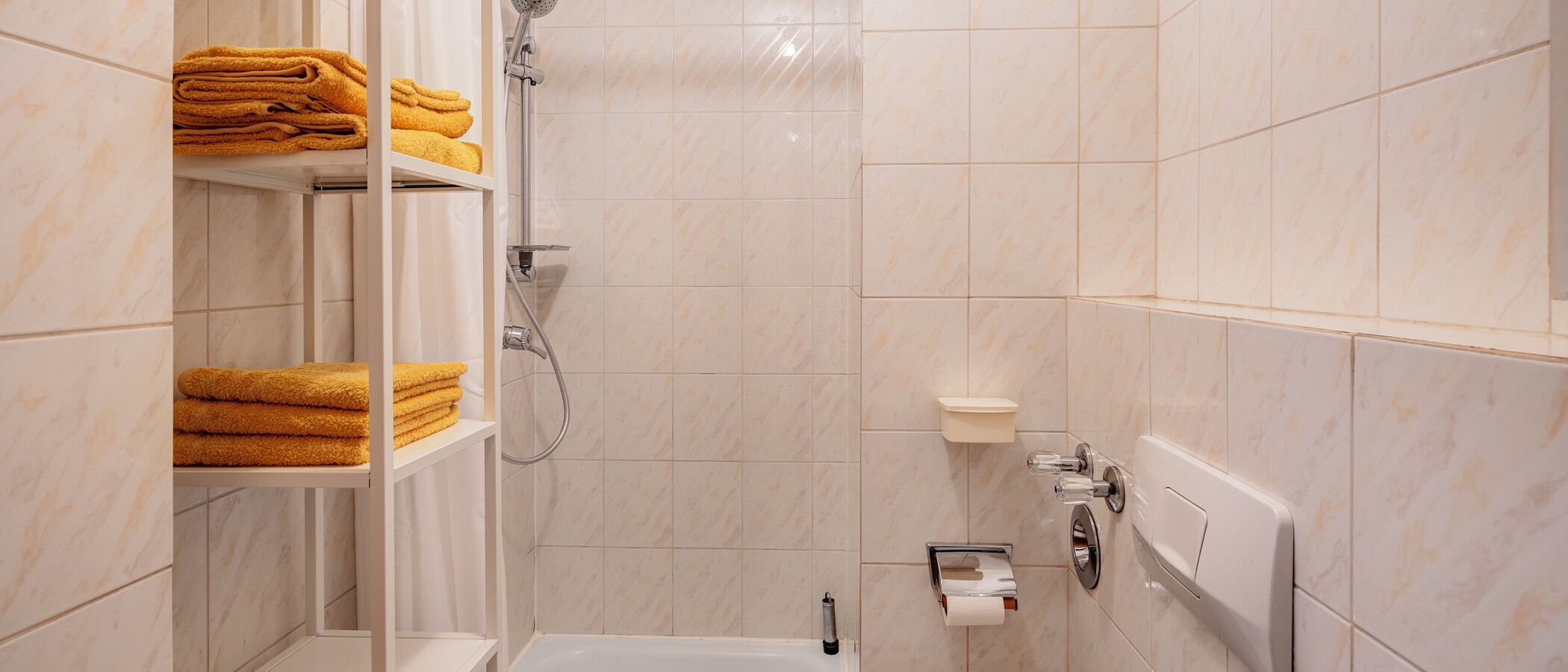 apartment München Trudering 01 bathroom 14518