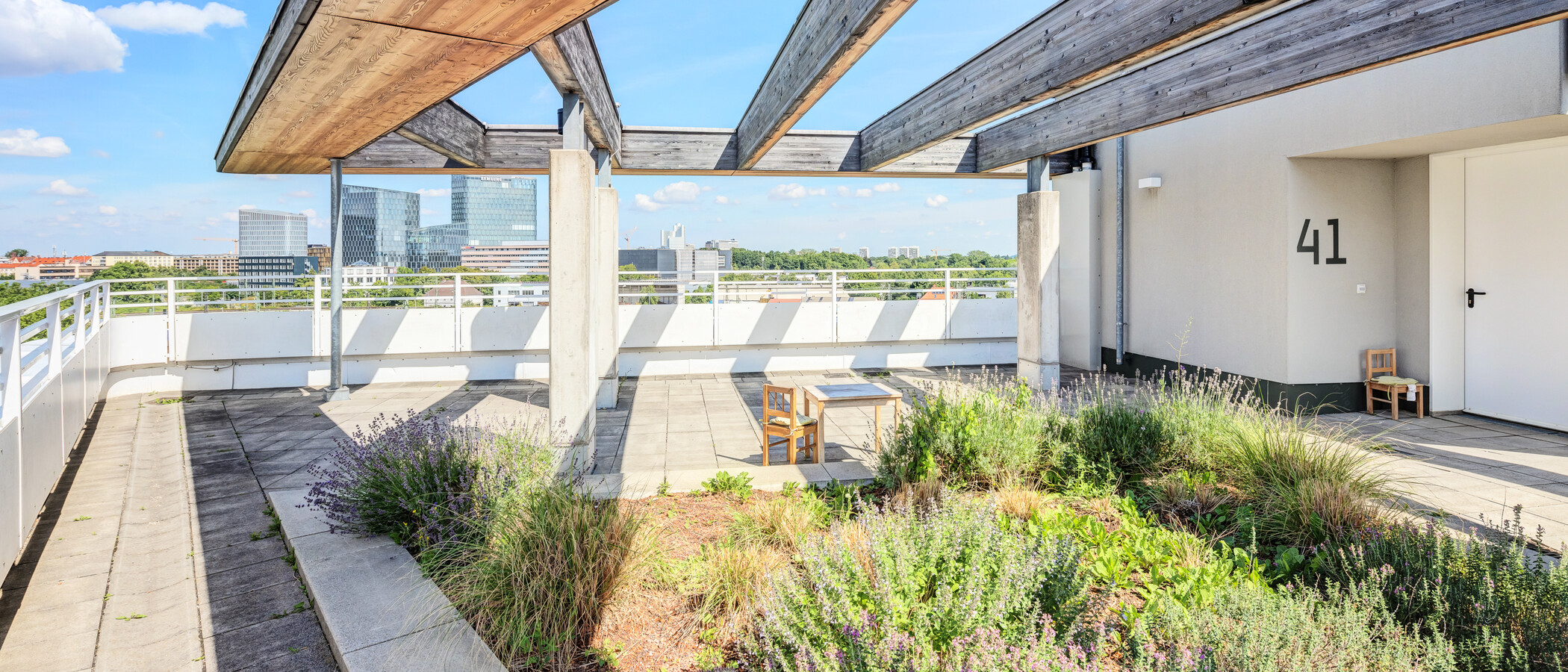 apartment München Berg am Laim 02 communal terrace 14522