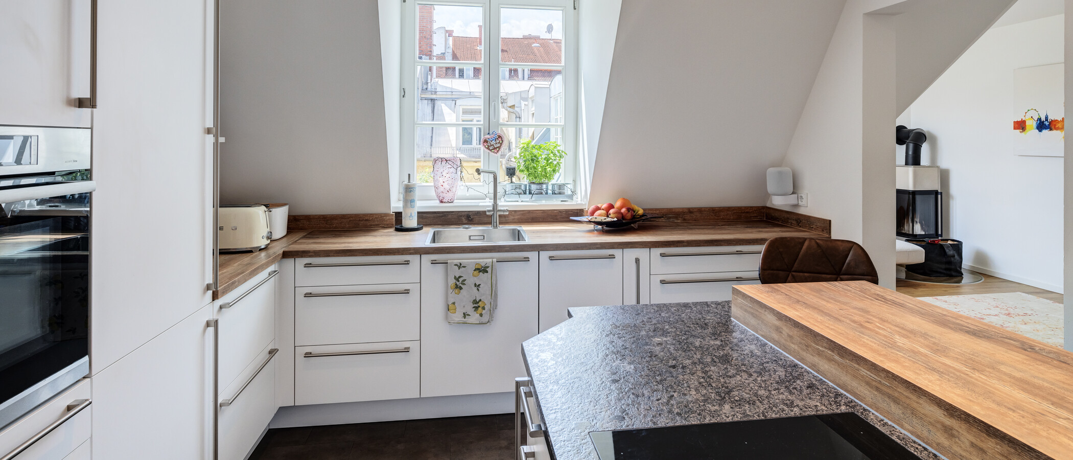 apartment München Neuhausen 02 kitchen 14523
