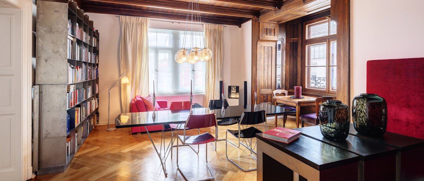 apartment München Neuhausen 01 2. living room 14528