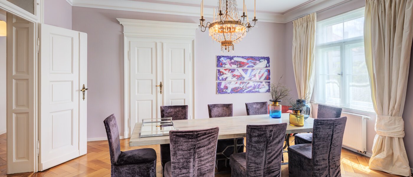 apartment München Neuhausen 03 dining room 14528