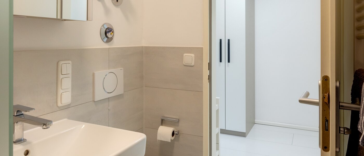 apartment München Milbertshofen 03 bathroom 14531