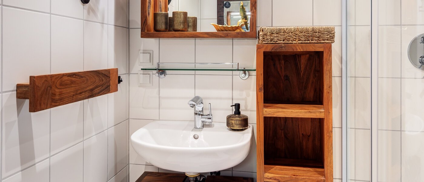 apartment München Neuhausen 01 bathroom 14542