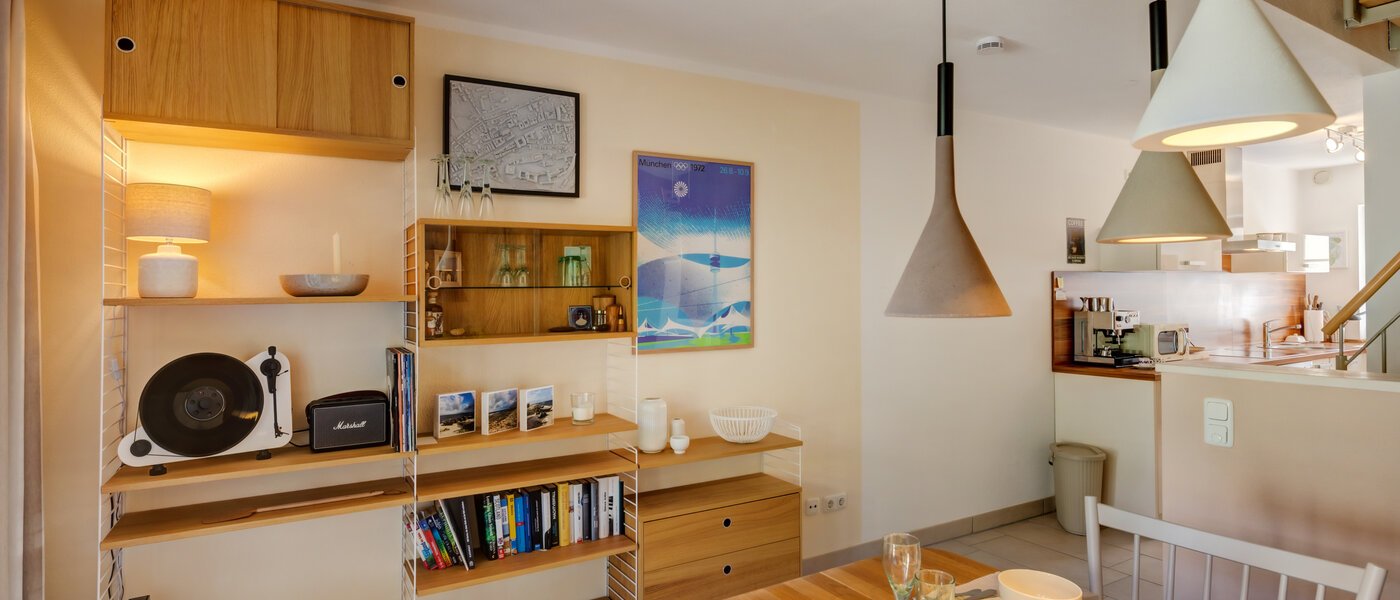 Townhouse Freising 03 dining area 14543