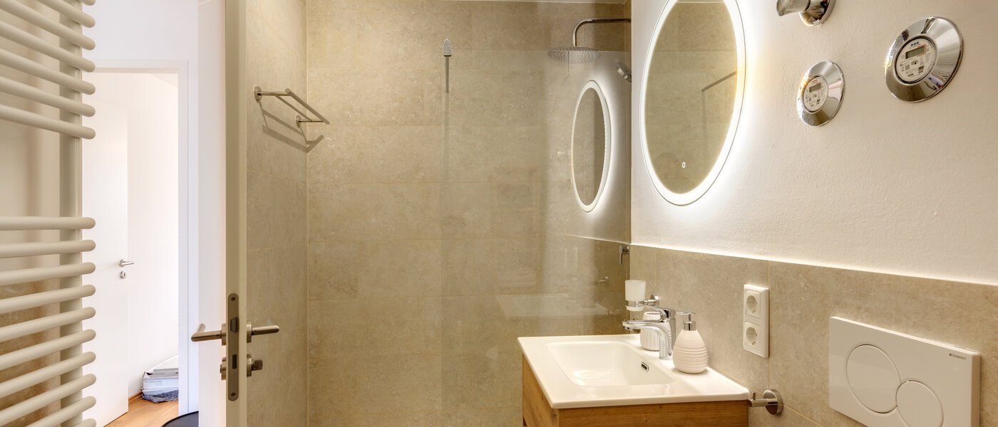 apartment München Obersendling 01 bathroom 14549