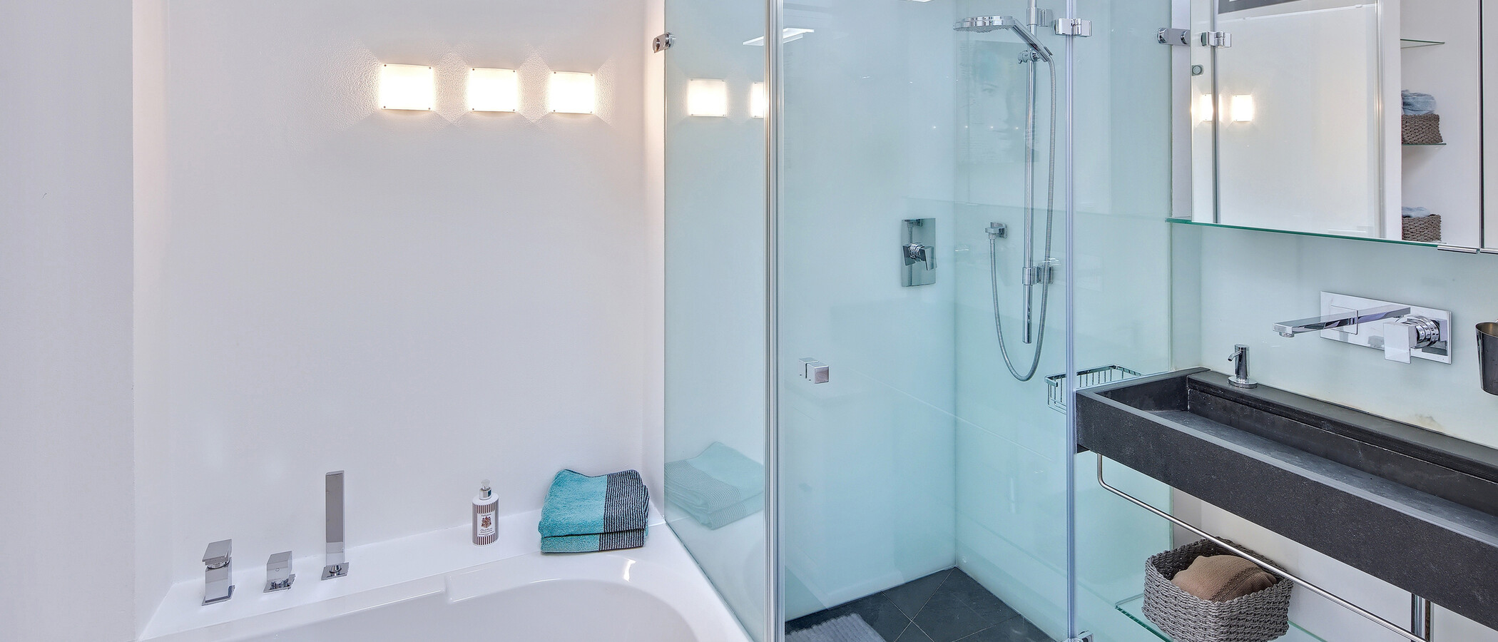 penthouse München Nymphenburg 02 bathroom 14553