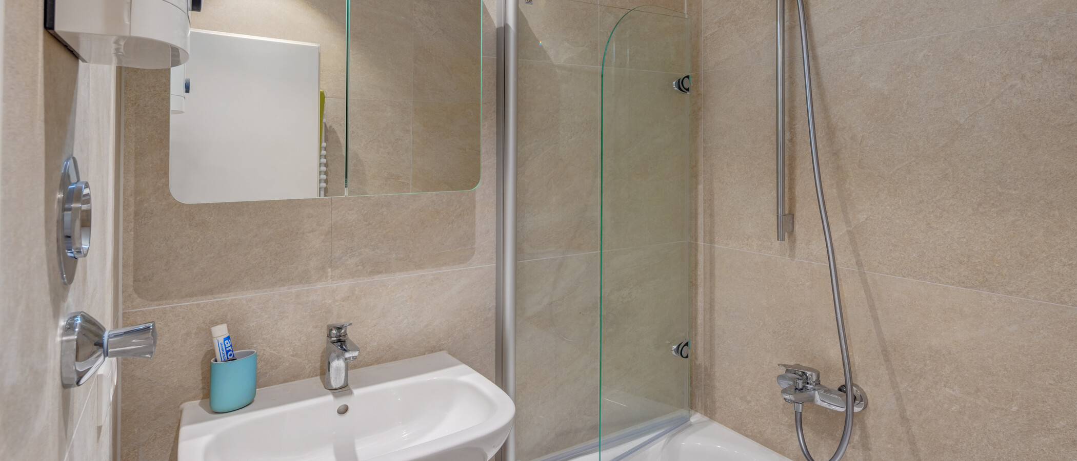 apartment München Parkstadt Bogenhausen 01 bathroom 14554