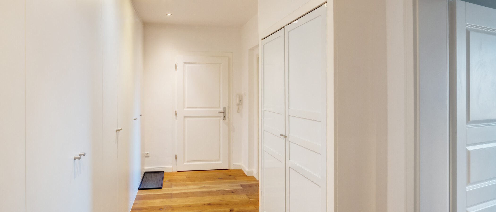 attic apartment München Neuhausen 03 hall 14555