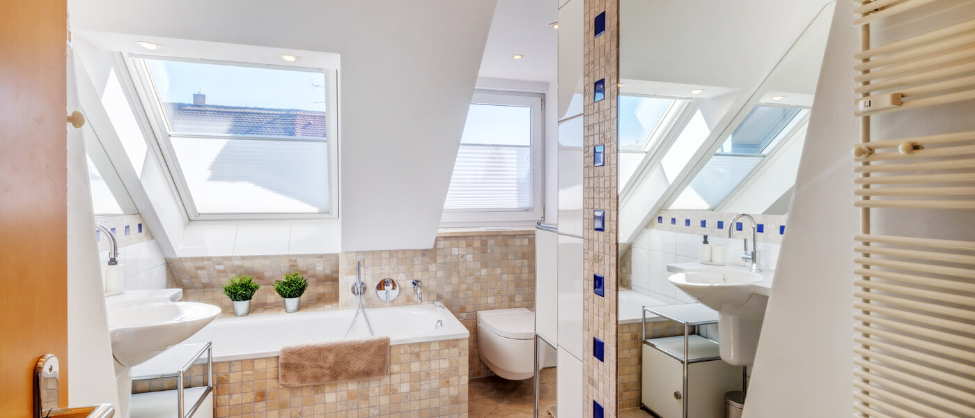 attic apartment München Fasangarten 01 bathroom 14562
