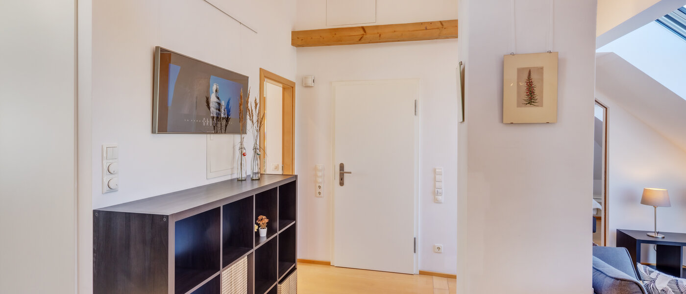 attic apartment München Fasangarten 01 hall 14562