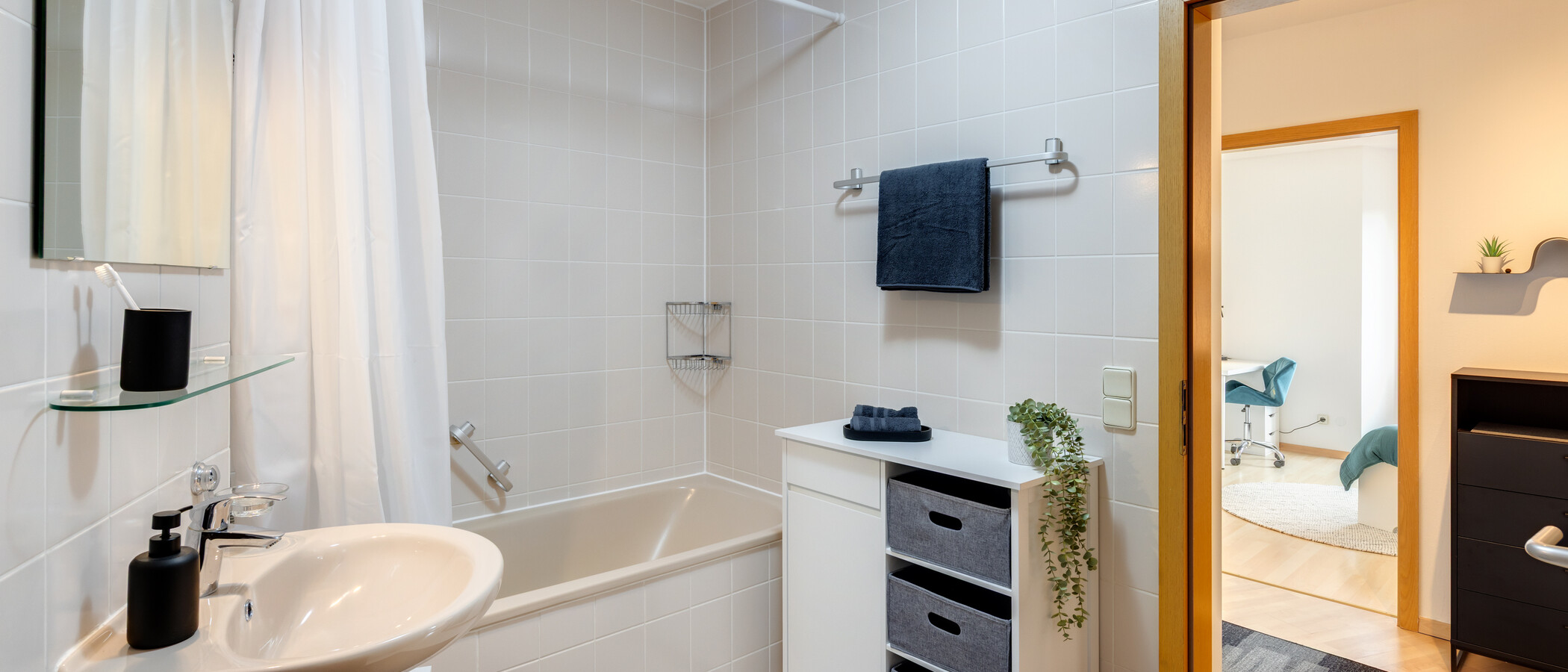 apartment München Neuperlach 01 bathroom 14565