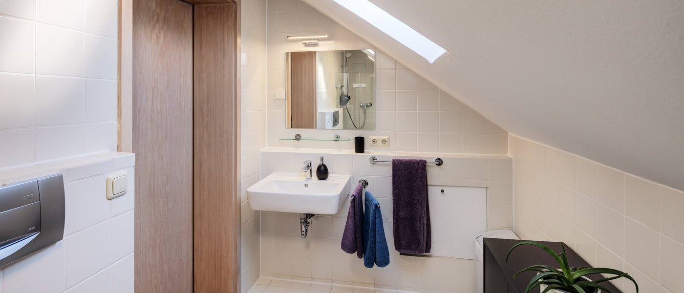 semi-detached house München Obersendling 03 2. bathroom 14567