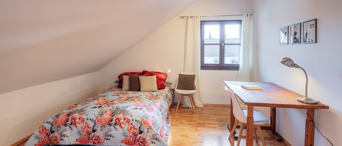 semi-detached house München Obersendling 01 guest room 14567