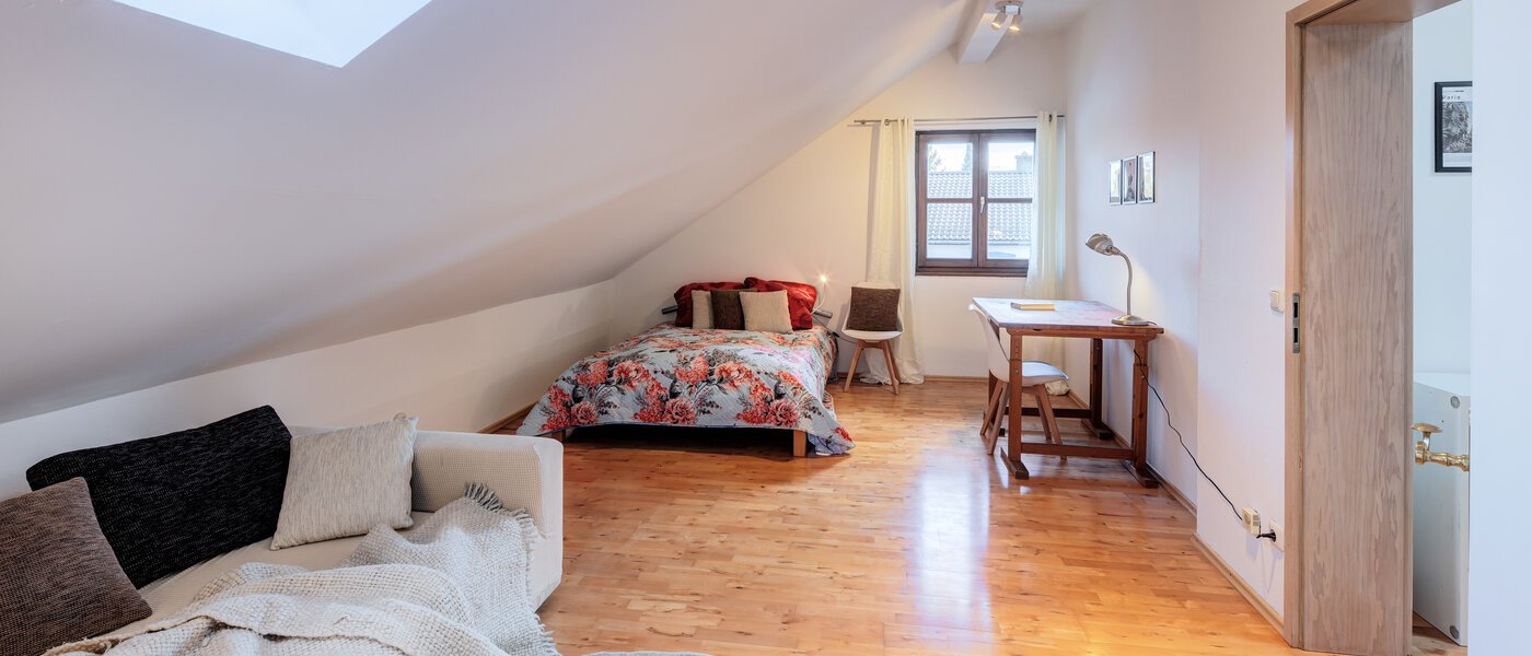 semi-detached house München Obersendling 04 guest room 14567