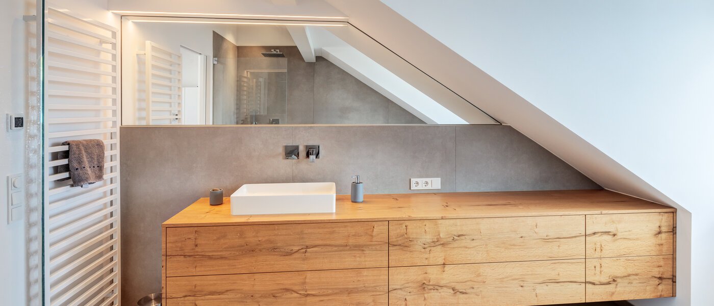 attic apartment München Maxvorstadt 02 bathroom 14568