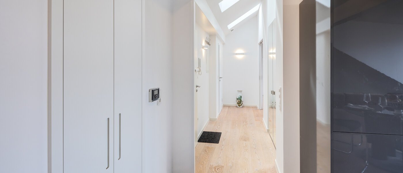 attic apartment München Maxvorstadt 01 hall 14568