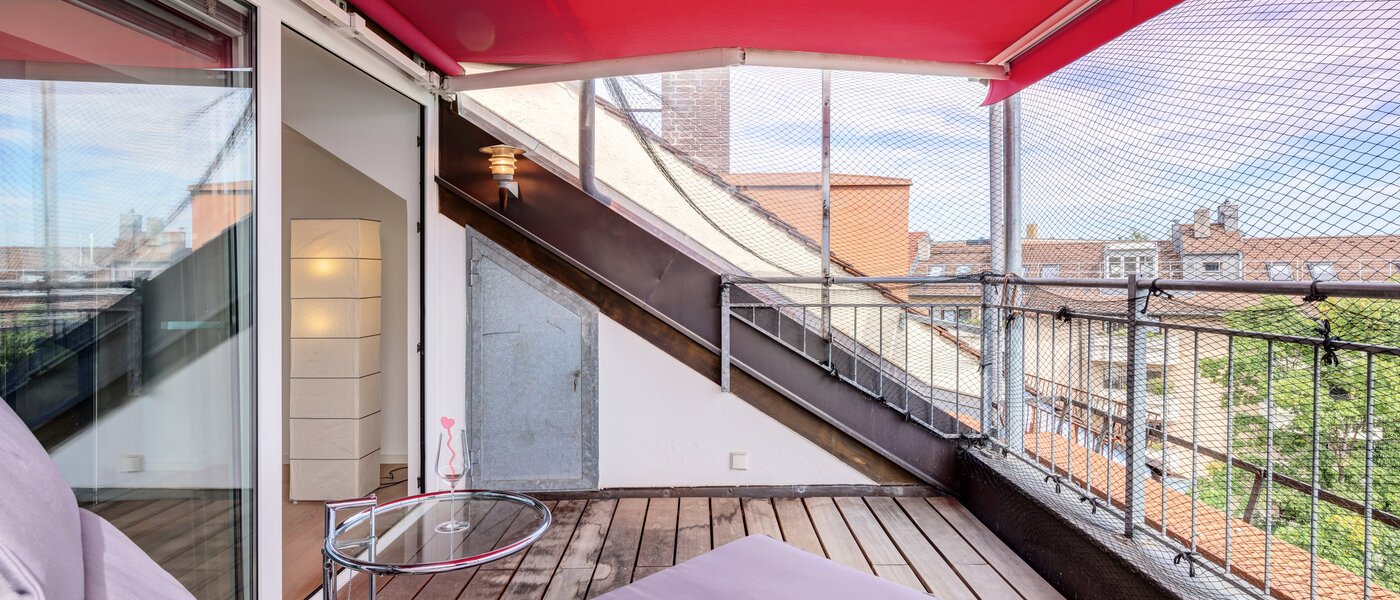 attic apartment München Maxvorstadt 03 loggia 14568