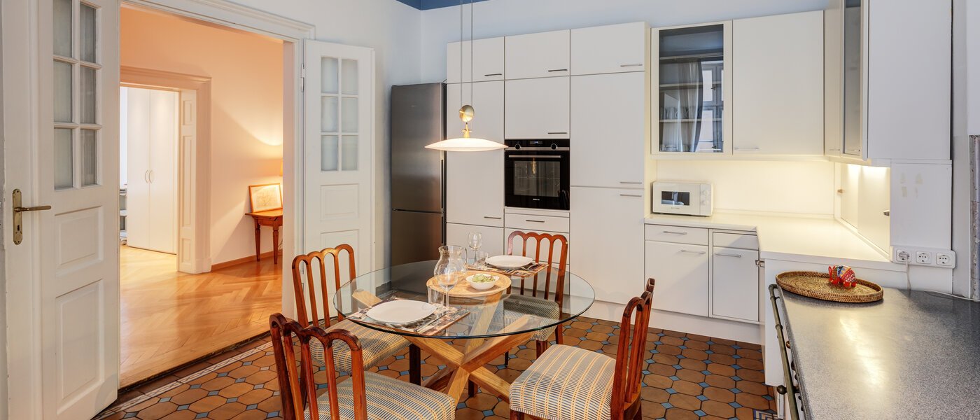 apartment München Lehel 04 kitchen 14572