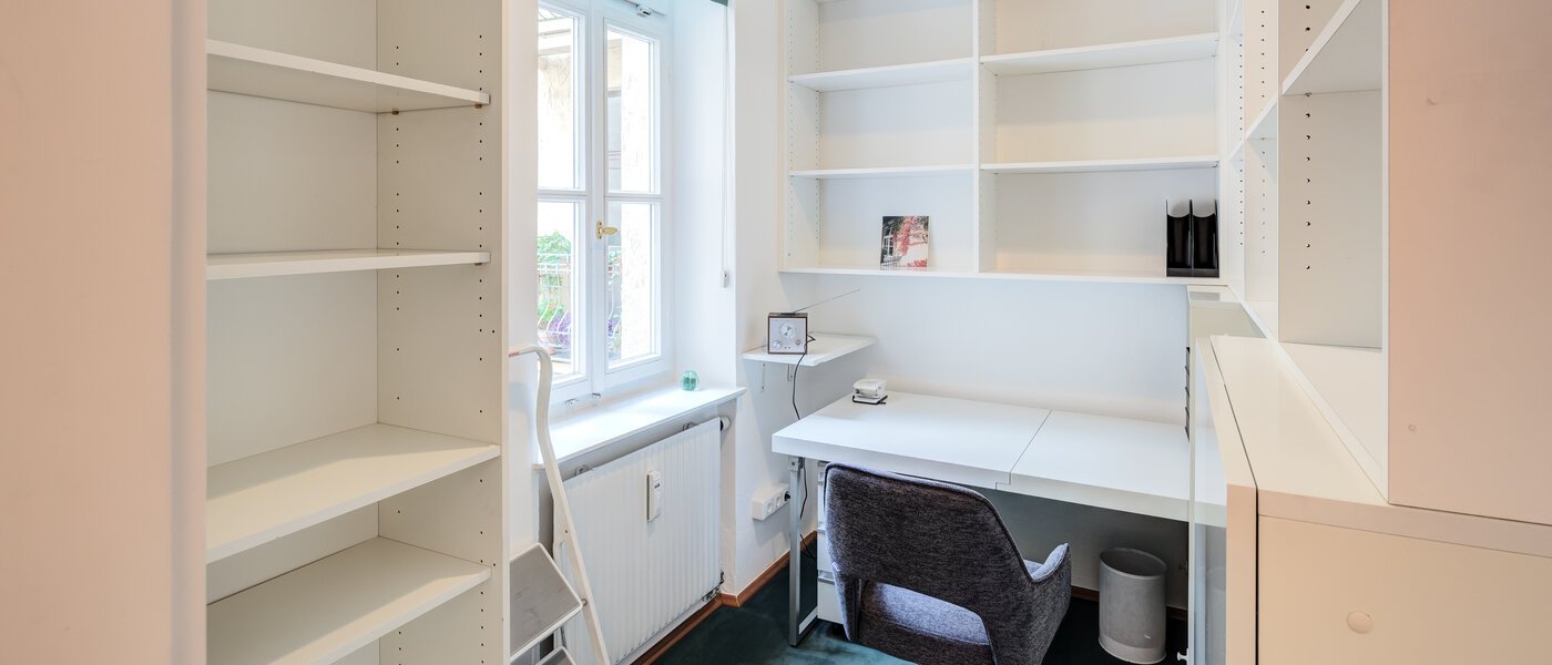 apartment München Lehel 01 office 14572