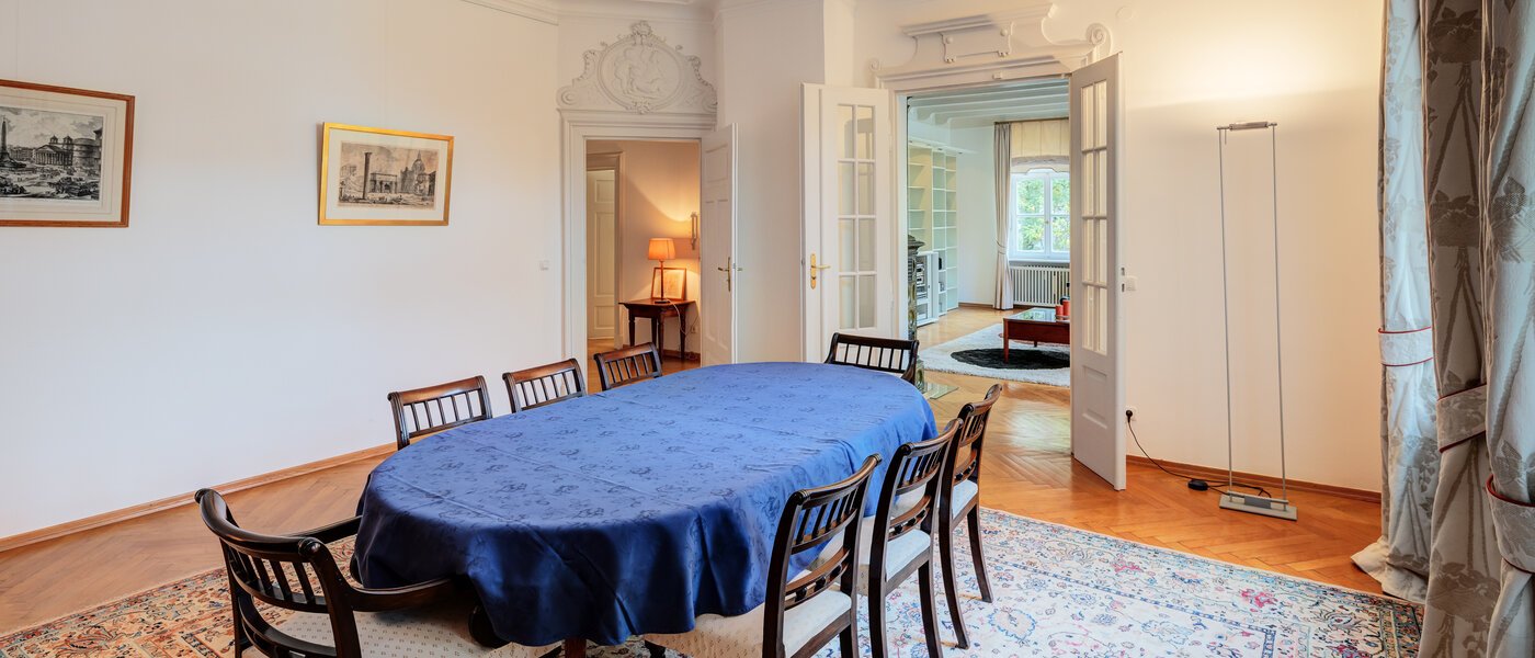 apartment München Lehel 03 dining room 14572