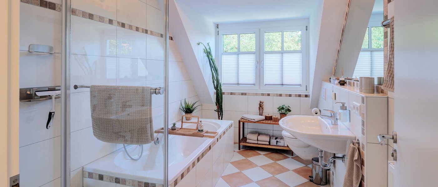 maisonette Gröbenzell 01 1. bathroom 14575