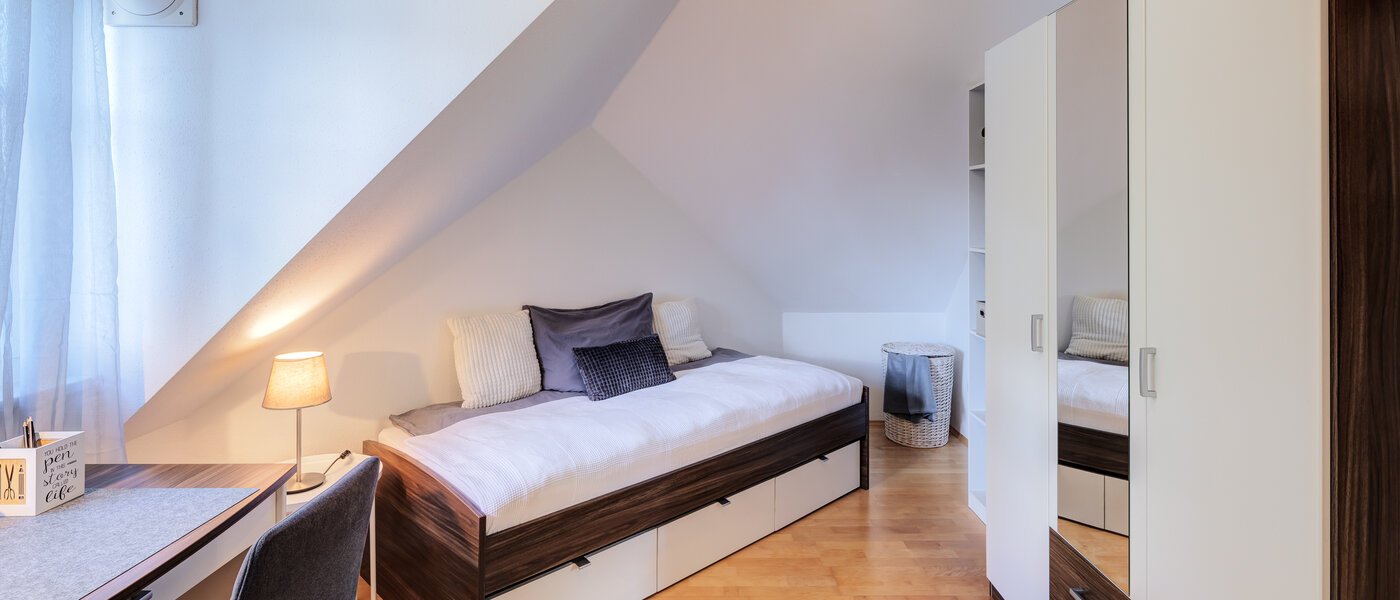 maisonette Gröbenzell 02 Workspace/Guestroom 14575