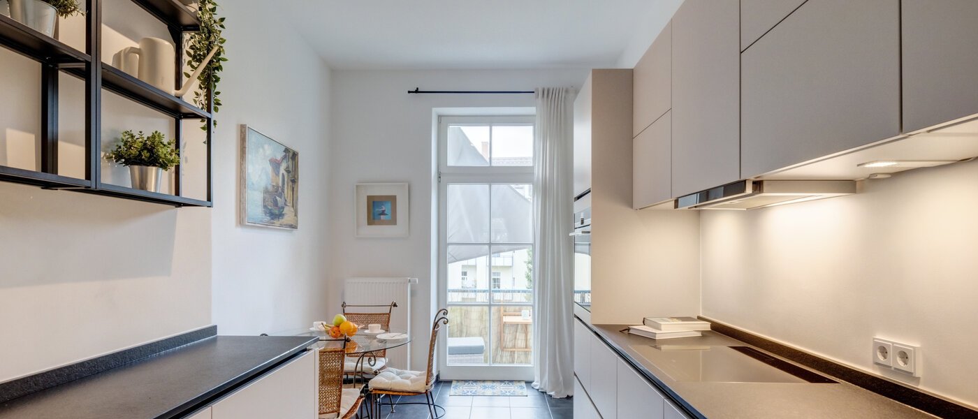 apartment München Altbogenhausen 01 kitchen 14584