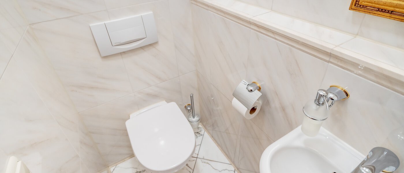 maisonette München Fasangarten 02 guest toilet 14585